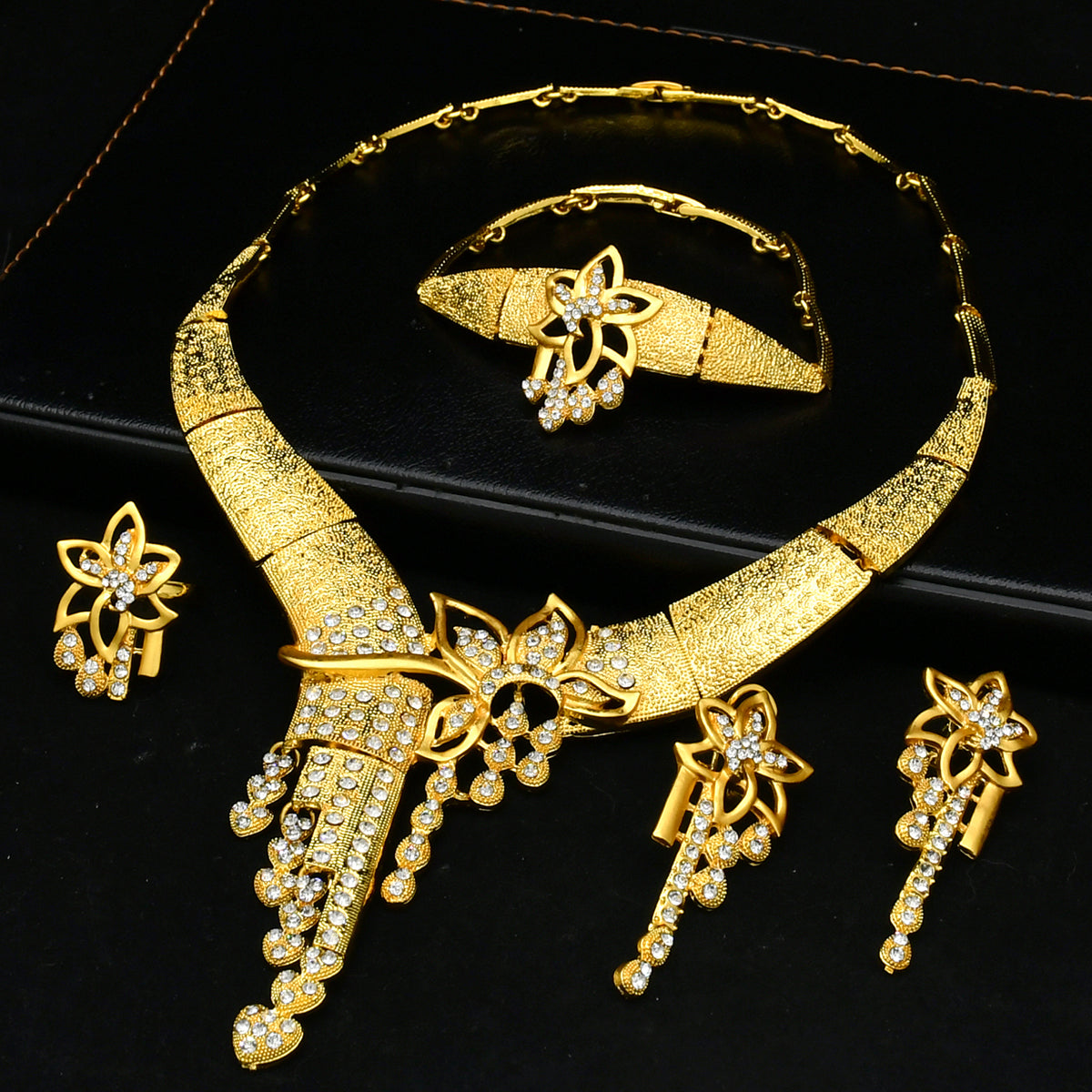 Golden Middle Eastern Jewelry Box | Ideal Gift for Weddings, Festivals, Mothers, or Sisters|s-626